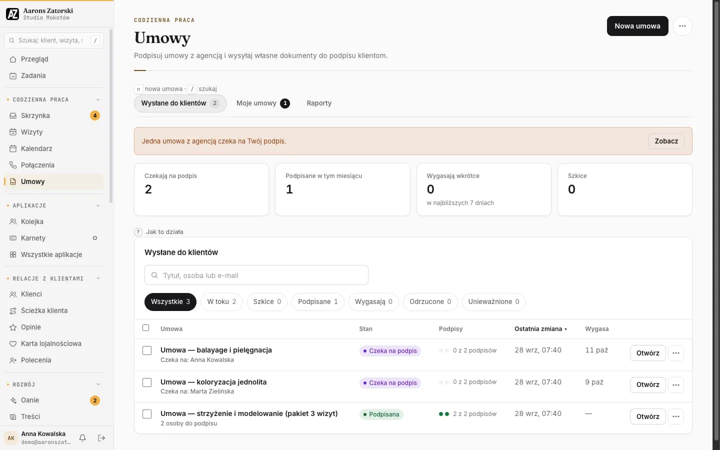 Umowy w portalu klienta: oferty i umowy wysłane do e-podpisu, z informacją, kto podpisał i co czeka