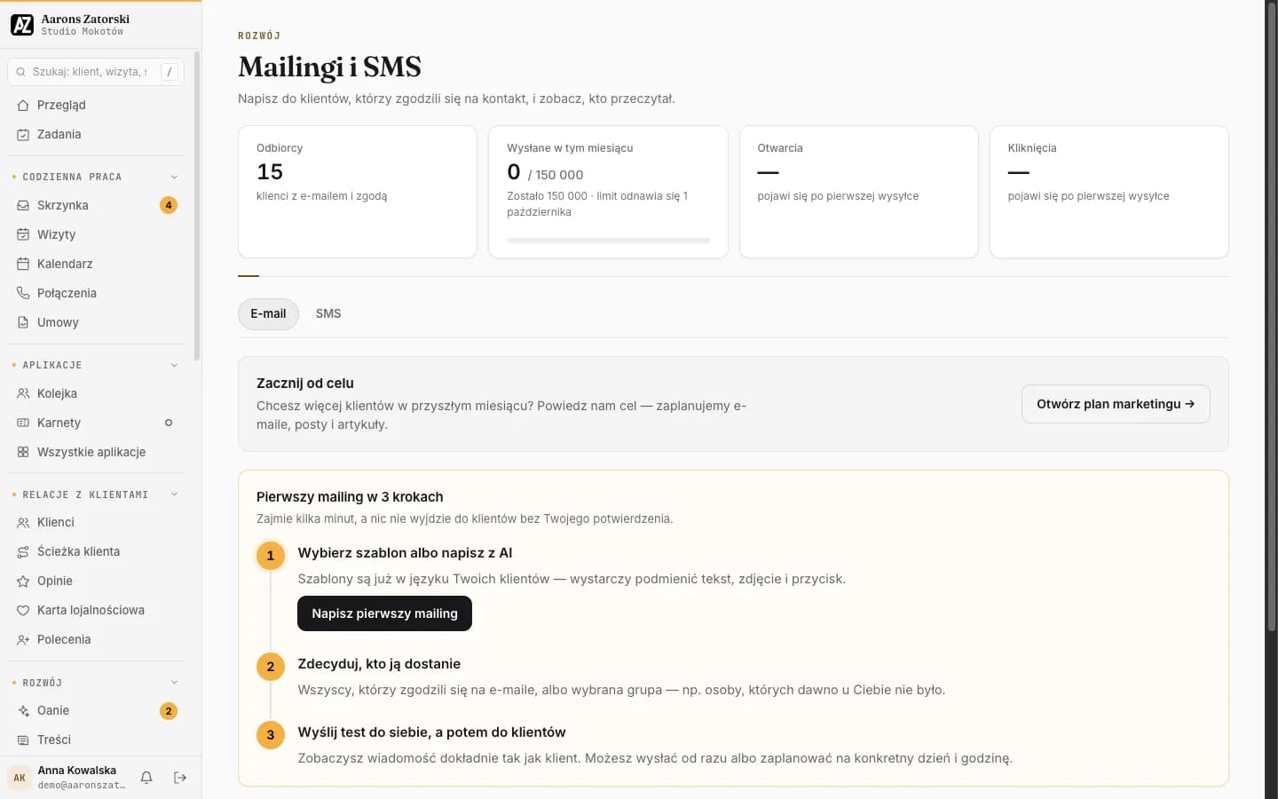 E-mail i SMS: Pisz do klientów, którzy się na to zgodzili, i sprawdzaj, kto przeczytał.