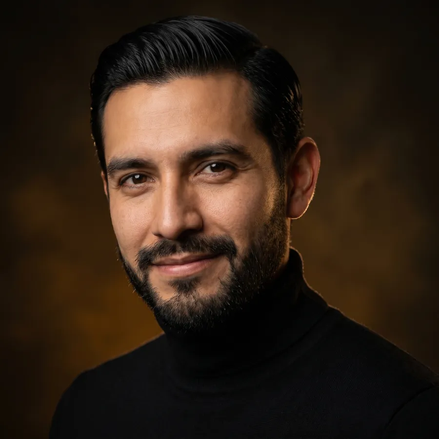 Portrait of Carlos Mendoza